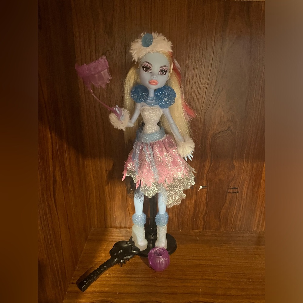 monster high doll ghouls rule abbey